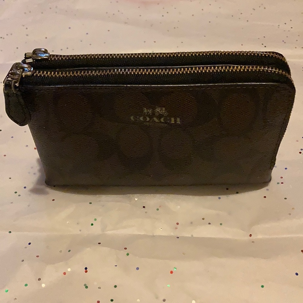 Coach Double Zip Wallet Brown
